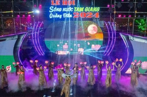 Vui cùng sóng nước Tam Giang