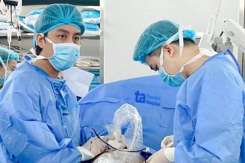 Truyền máu trong tử cung cứu sống thai nhi