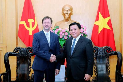 Góp phần thúc đẩy quan hệ Việt Nam và Hungary lên tầm cao mới