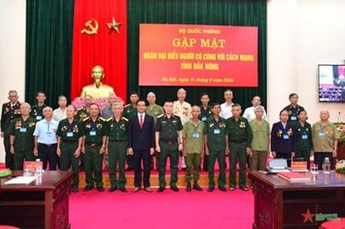 Bộ Quốc phòng gặp mặt đoàn đại biểu người có công với cách mạng tỉnh Đắk Nông