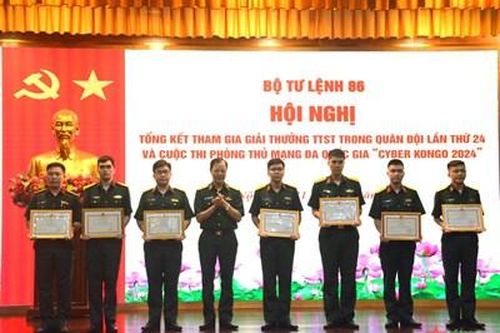 Bộ tư lệnh 86 trao thưởng tặng các tập thể, cá nhân có thành tích cao tại các cuộc thi