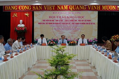 Nhân dân luôn được đặt ở vị trí trung tâm