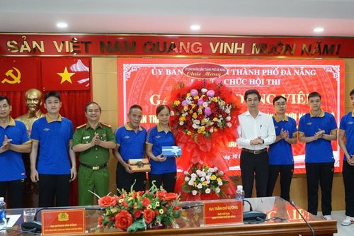 Lãnh đạo UBND TP Đà Nẵng gặp mặt, động viên Đội tuyển tham dự vòng 2 Hội thi nghiệp vụ 'Tổ liên gia an toàn PCCC' toàn quốc
