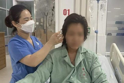 Cứu sống người phụ nữ bị sét đánh hôn mê, ngừng tim phổi
