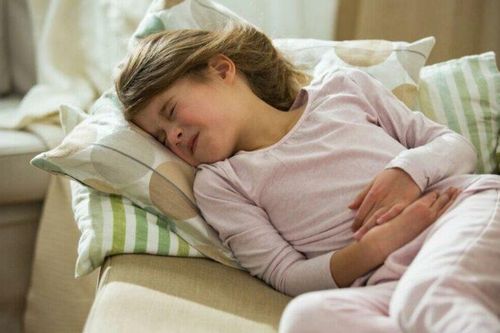 Có kinh nguyệt sớm có liên quan đến bệnh béo phì, chế độ ăn không lành mạnh