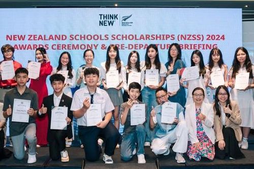 14 học sinh Việt Nam xuất sắc nhận Học bổng Chính phủ New Zealand