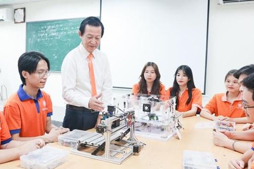 Thí sinh xét tuyển học bạ vào Đại học Đại Nam tăng đột biến