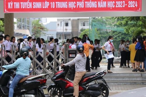Đà Nẵng 'siết' hoạt động đưa đón học sinh bằng ô tô