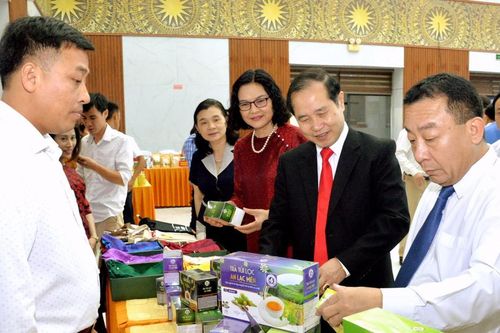 Sản phẩm OCOP 'tốt gỗ' mà chưa tốt 'nước sơn'