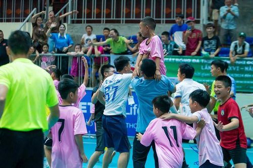 Chiến thắng Nhi đồng Diễn Châu, Nhi đồng Tương Dương lần đầu tiên vào bán kết