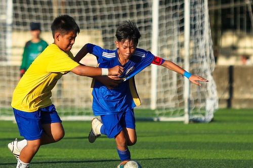 Vượt qua Thiếu niên Quế Phong sau loạt luân lưu cân não, Thiếu niên Thanh Chương giành vé vào bán kết