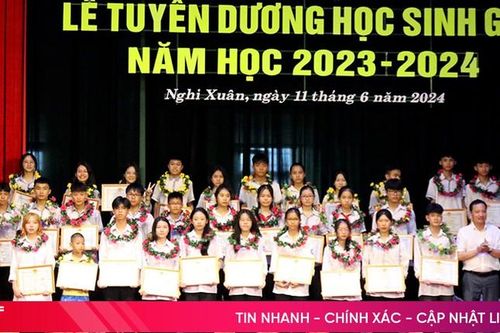 Nghi Xuân tuyên dương 321 học sinh, giáo viên giỏi