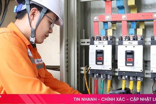 Kỹ sư trẻ 'mê' sáng kiến kỹ thuật, làm lợi cho ngành điện Hà Tĩnh