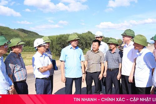 Tập trung cao di dời đường điện đảm bảo thi công cao tốc Bắc – Nam qua Hà Tĩnh thông suốt