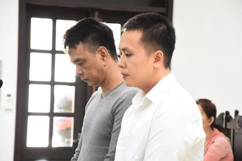Bạc Liêu: Phạt tù hai đối tượng đâm chết người vì bị ngăn cản mời bia