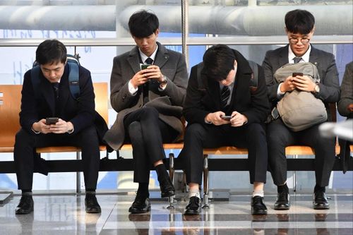 'Thế hệ chuột túi' ăn bám bố mẹ đáng báo động ở Hàn Quốc