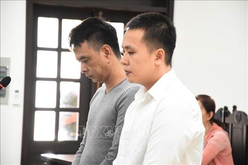 Phạt tù 2 đối tượng đâm chết người trong quán nhậu