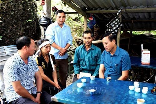 Hỗ trợ gia đình nạn nhân tử vong do mưa lũ tại Hà Giang