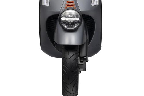 Quên Honda SH đi, 'vua xe ga' mới của Ý chính thức ra mắt: Có phanh ABS 2 kênh, màn LCD, giá rẻ hơn