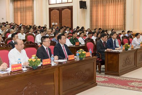 Cán bộ, đảng viên 'Cần phải xem báo Đảng'