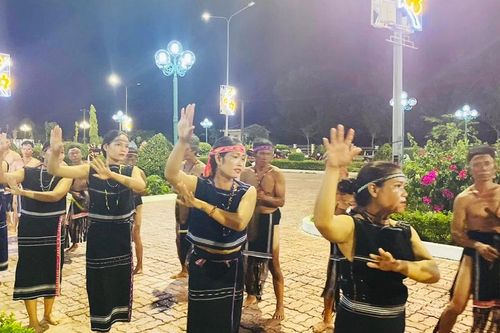 Đưa cồng chiêng cuối tuần về Ia Pa