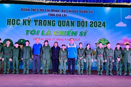 120 chiến sĩ 'nhí' tham gia chương trình Học kỳ trong quân đội năm 2024
