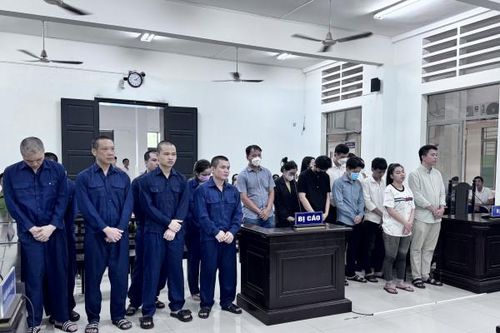 Vụ tổ chức đánh bạc, đánh bạc, đưa và nhận hối lộ tại Nha Trang: 18 bị cáo lãnh án