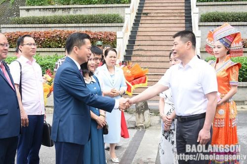Đoàn đại biểu của Thường trực HĐND tỉnh thăm, làm việc tại Quảng Tây và một số địa phương của Trung Quốc