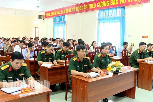 Bồi dưỡng chuyên môn, nghiệp vụ cho chính trị viên Ban CHQS cấp xã