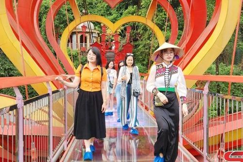 Liên kết tạo sức bật phát triển du lịch