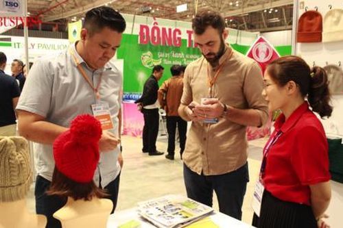 Doanh nghiệp dệt may cần làm gì để lách qua 'khe hẹp'?