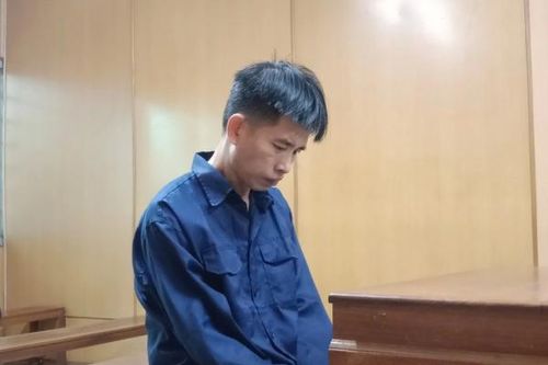Bị vợ đuổi ra khỏi nhà, rút dao 'rửa hận'