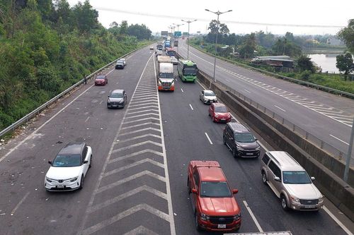 Quy định về vạch kẻ chéo trên đường cao tốc