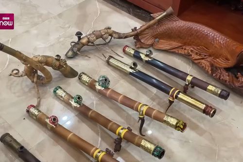 Khám phá bộ sưu tập điếu cày độc nhất vô nhị của nghệ sĩ Quang Tèo