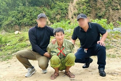 Bắt người đàn ông dựng lán trong rừng sâu để mua bán ma túy