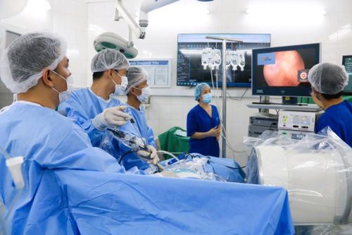 Hải Phòng triển khai phẫu thuật nội soi cho bệnh nhân thoát vị đĩa đệm