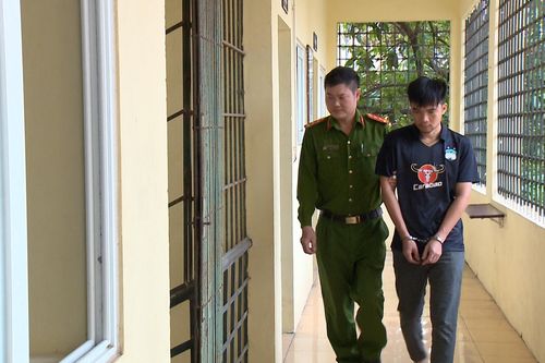 Hé lộ thủ đoạn tinh vi của gã quản lý kho gian manh