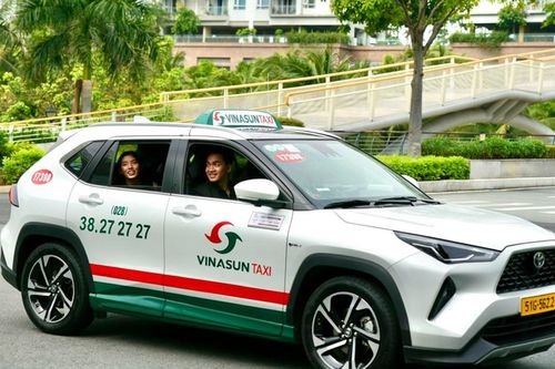 Dịch vụ taxi Hybrid lần đầu ra mắt tại Việt Nam