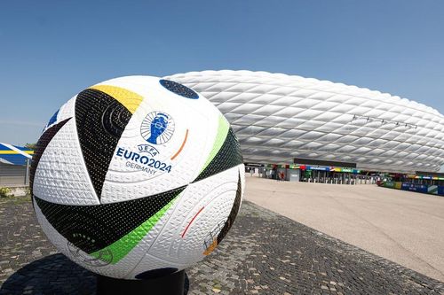 Nhật ký hành trình EURO 2024: Chào Munich, chào những ngày vui