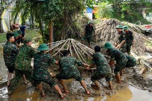 Trong gian khó có bộ đội giúp dân
