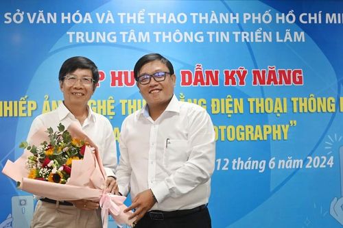 Sôi động lớp hướng dẫn kỹ năng nhiếp ảnh nghệ thuật trên điện thoại