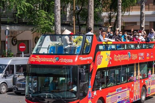 Yêu cầu Công ty TNHH Ánh Việt ngưng bán vé, đón trả khách tại 92 - 96 Nguyễn Huệ