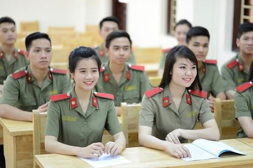 Muốn thi văn bằng 2 vào ngành Công an cần đáp ứng những điều kiện gì?