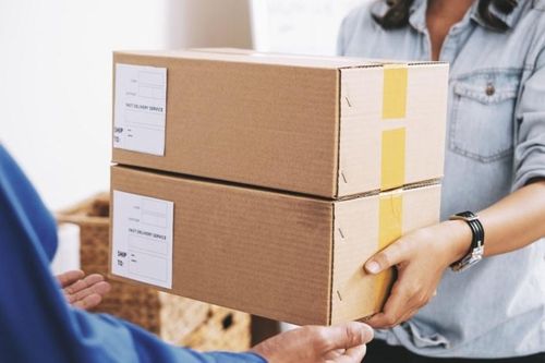 Làm bưu chính chui, Fly Express bị phạt 15 triệu đồng