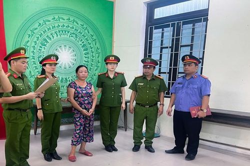 Phê chuẩn khởi tố người phụ nữ mua bán 'cỏ Mỹ'