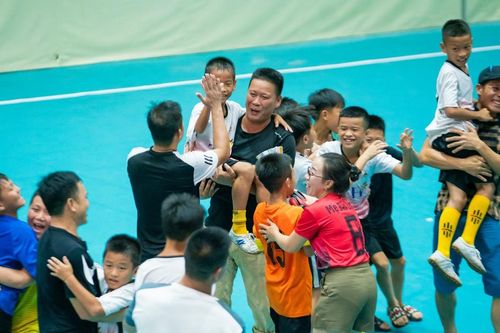 Số 8 Cao Hoàng Nhật lập hat-trick, đưa Nhi đồng Quỳ Hợp vào chung kết Cúp Báo Nghệ An