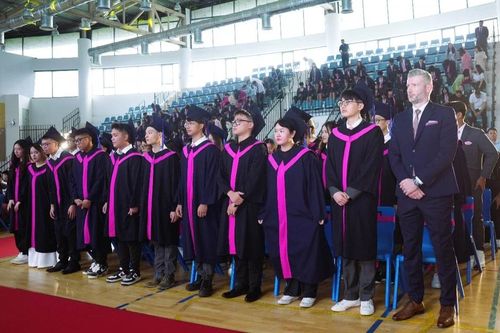 Học sinh TH School: Năm học khác biệt, toàn diện với bạn bè đa quốc tịch