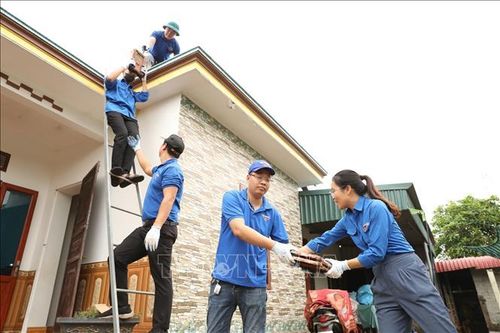 Đề xuất giải pháp để thanh niên không chạy theo các 'giá trị ảo'