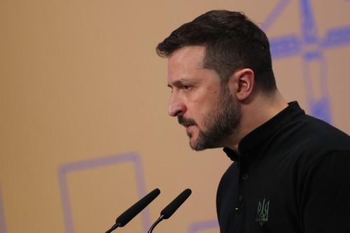 Tổng thống Zelensky bất ngờ kêu gọi người Ukraine ở nước ngoài 'trở về nhà'
