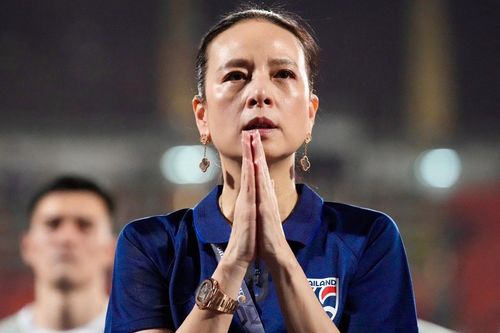 Madam Pang khóc xin lỗi người hâm mộ Thái Lan: Ứng xử đẹp và trách nhiệm